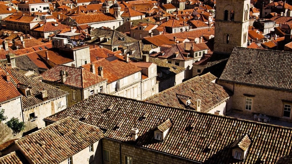 Les toits rouges sont l'un des symboles de Dubrovnik. 